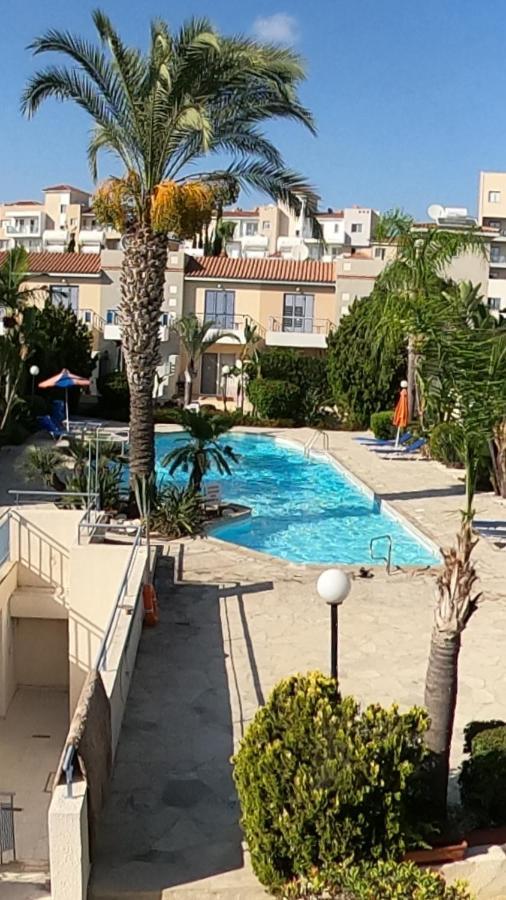 Maya Paphos Buitenkant foto