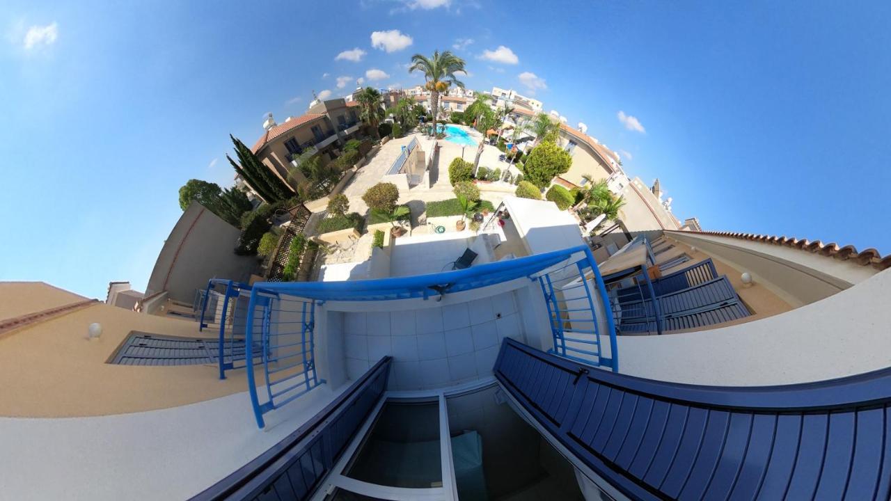Maya Paphos Buitenkant foto